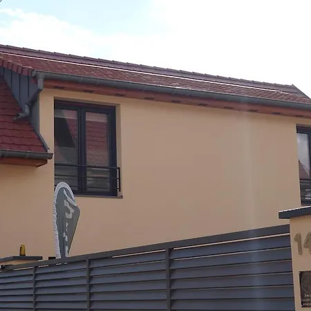 Flat Lägenhet *